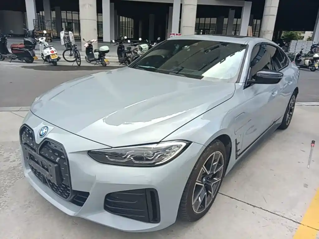 BMW i4 — фото 2
