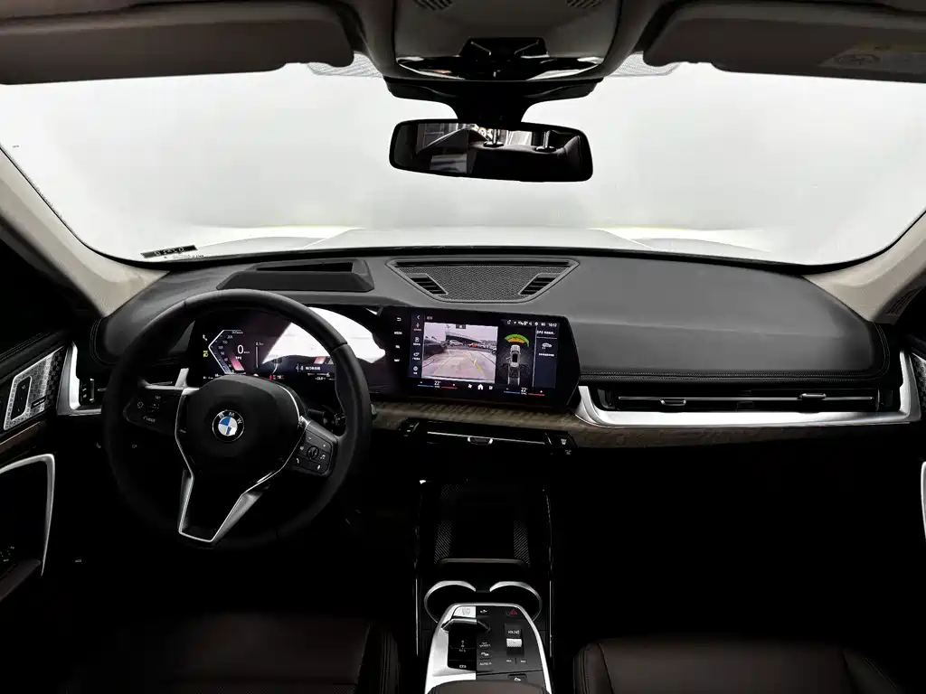 BMW X1 — фото 14