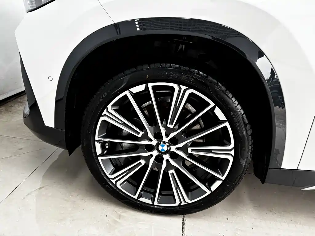 BMW X1 — фото 33