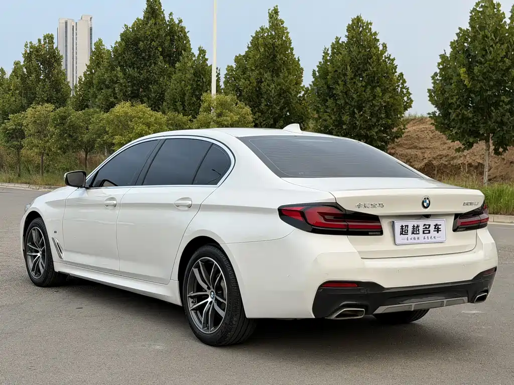 BMW 5 Series — фото 5