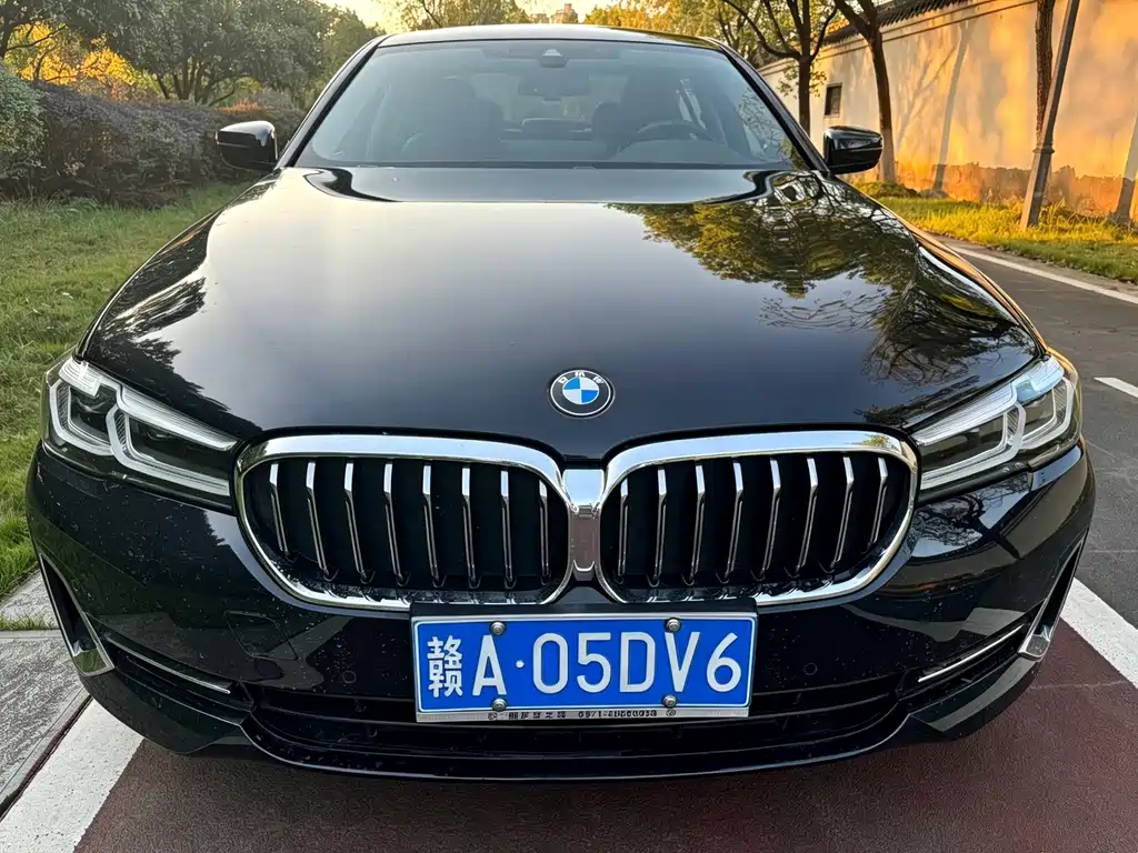 BMW 5 Series — фото 2