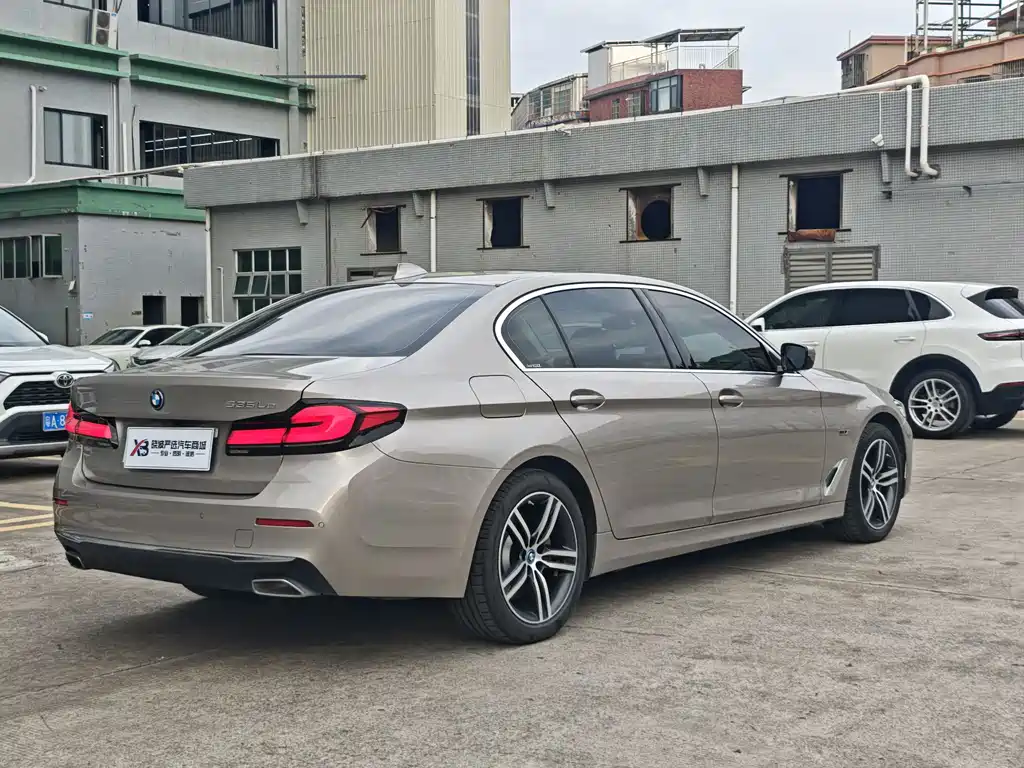 BMW 5 Series New Energy — фото 15