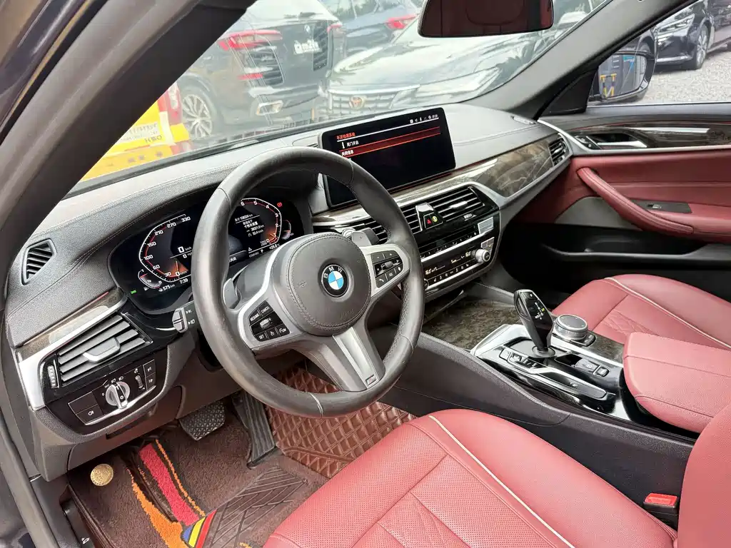 BMW 5 Series — фото 8