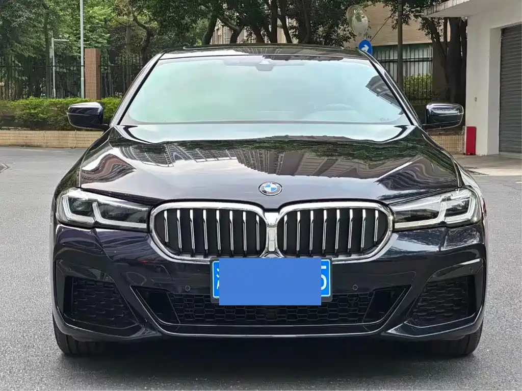 BMW 5 Series — фото 2