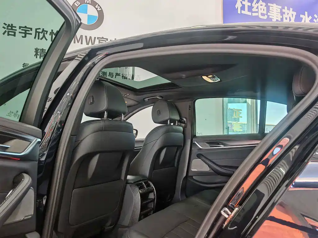 BMW 5 Series (Import) — фото 13