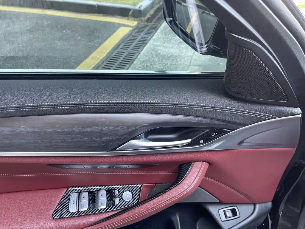 BMW 5 Series — фото 17