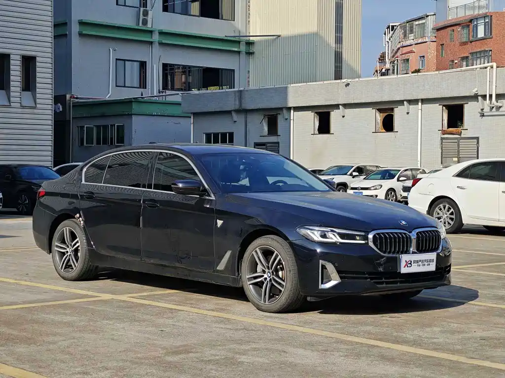 BMW 5 Series — фото 4