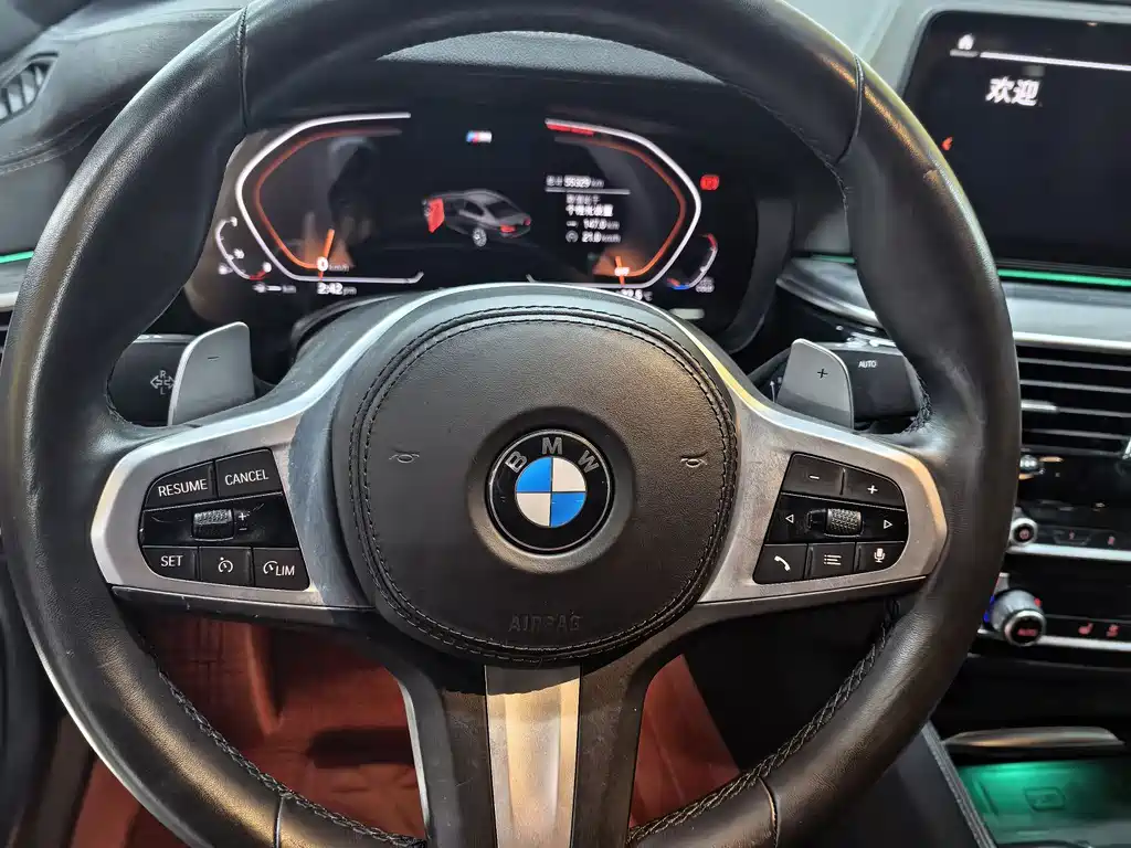 BMW 5 Series — фото 10