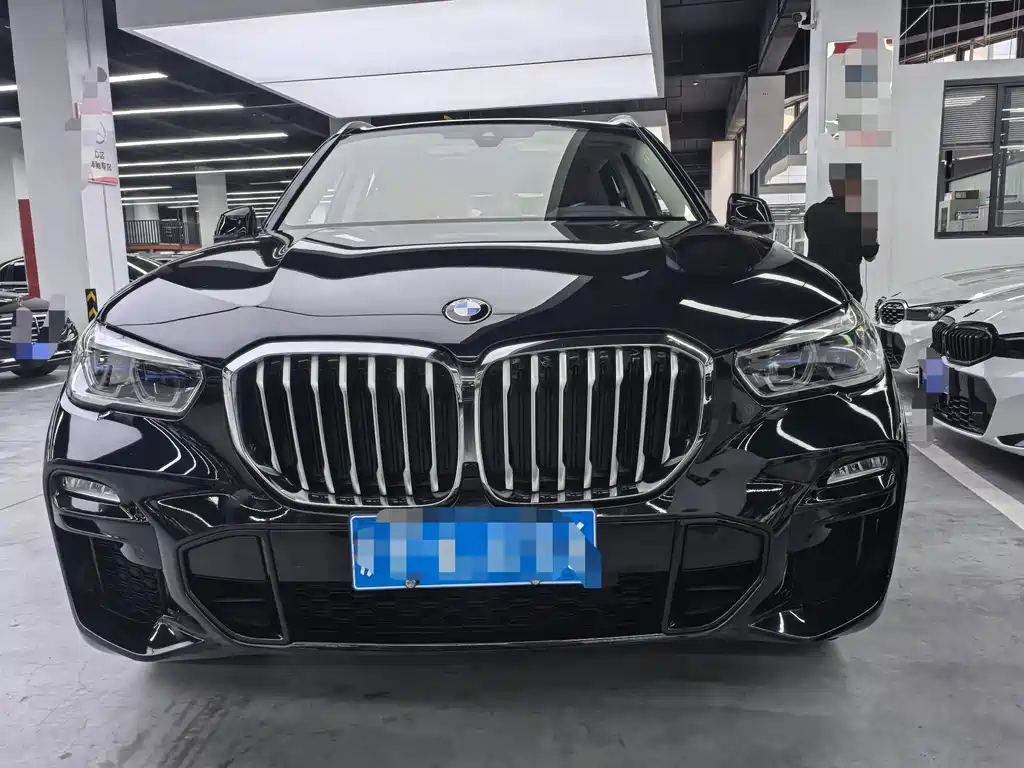 BMW X5 (Import) — фото 2