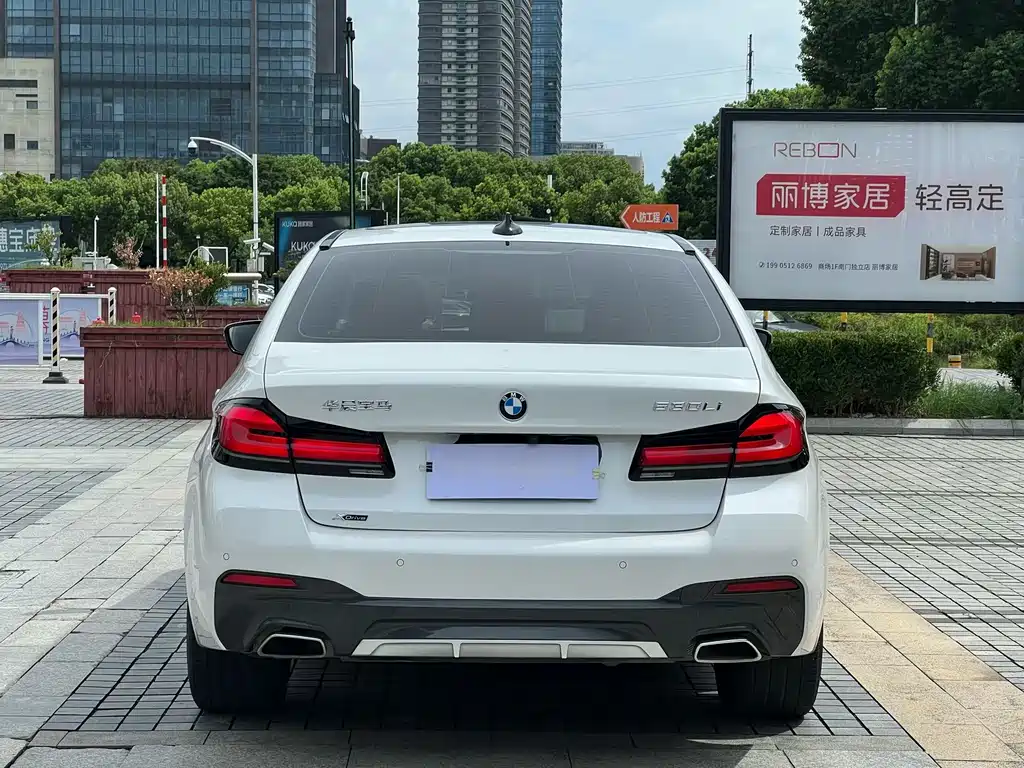 BMW 5 Series — фото 4