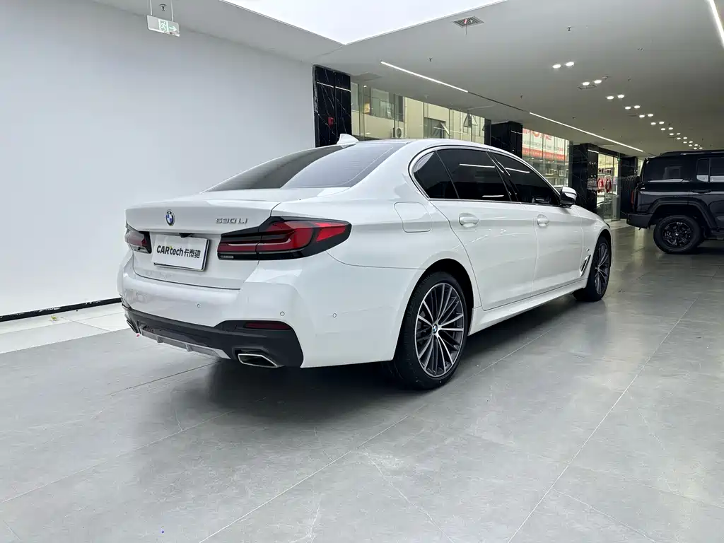 BMW 5 Series — фото 3
