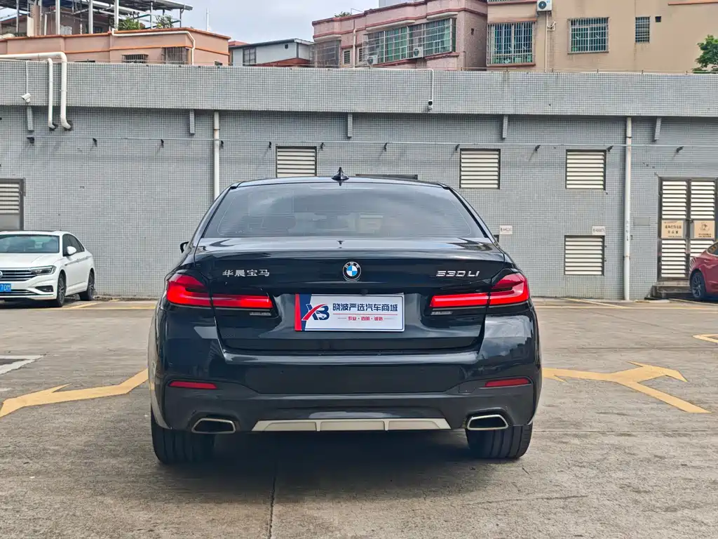 BMW 5 Series — фото 4