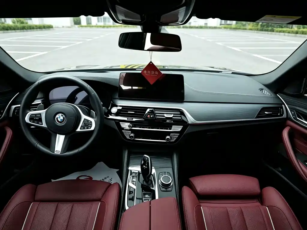 BMW 5 Series — фото 3