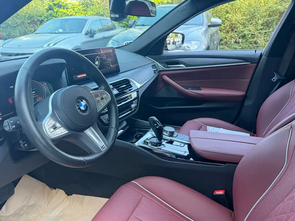 BMW 5 Series — фото 4