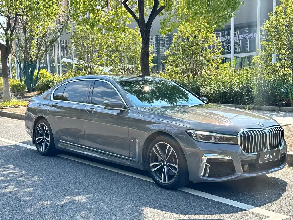 BMW 7 Series — фото 3