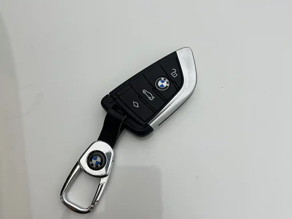 BMW X3 — фото 17