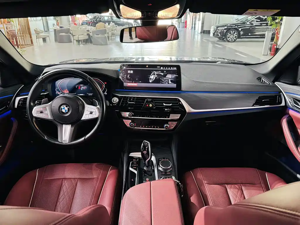 BMW 5 Series — фото 5