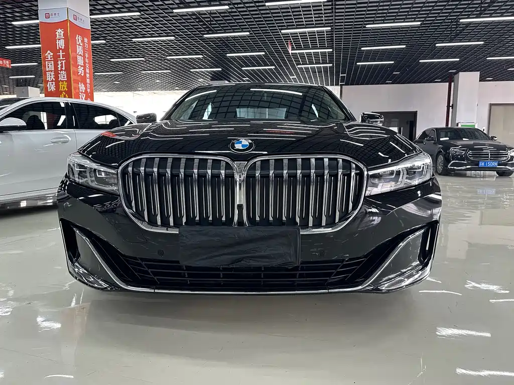 BMW 7 Series — фото 2
