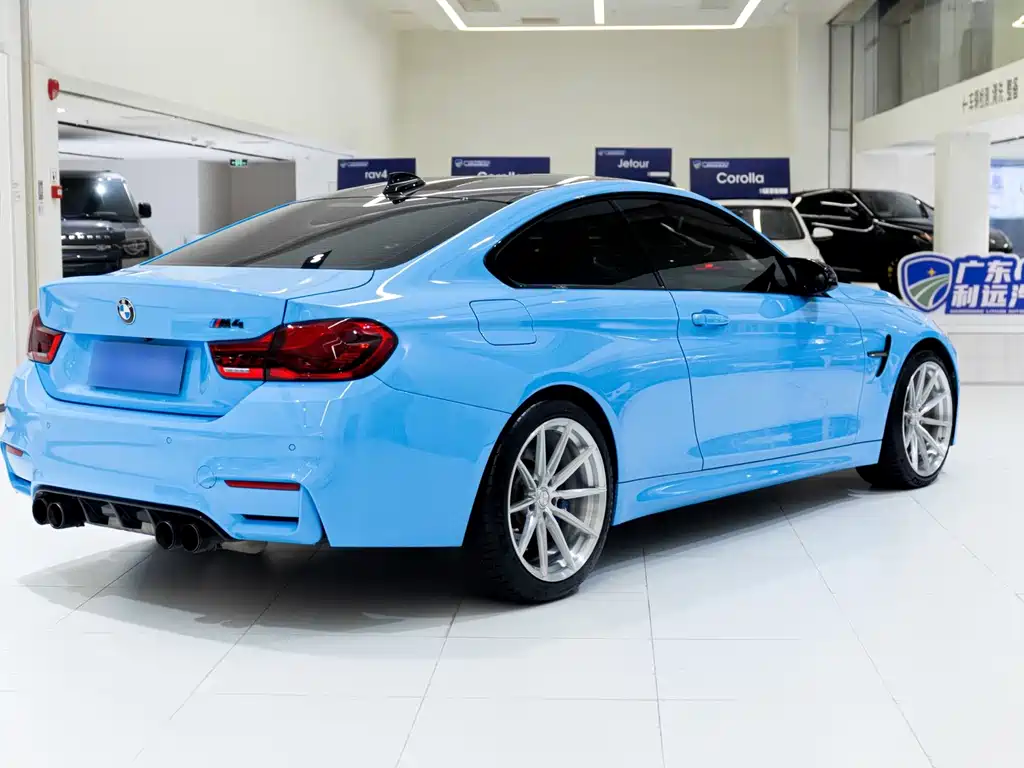 BMW M4 — фото 6