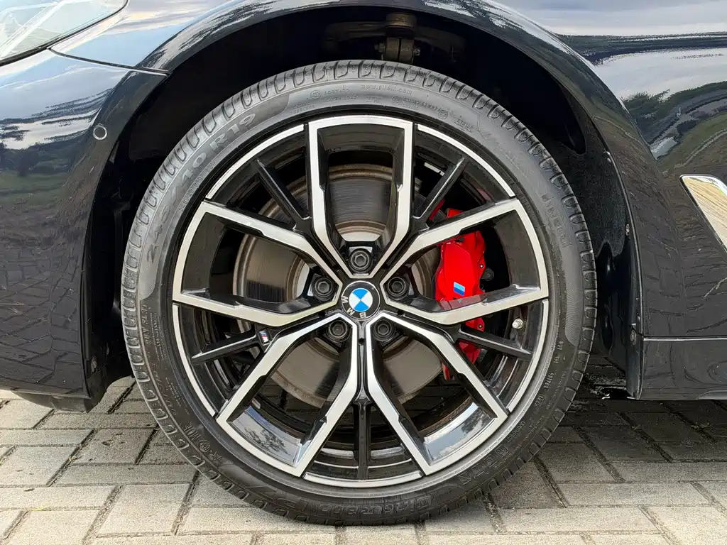 BMW 5 Series — фото 23