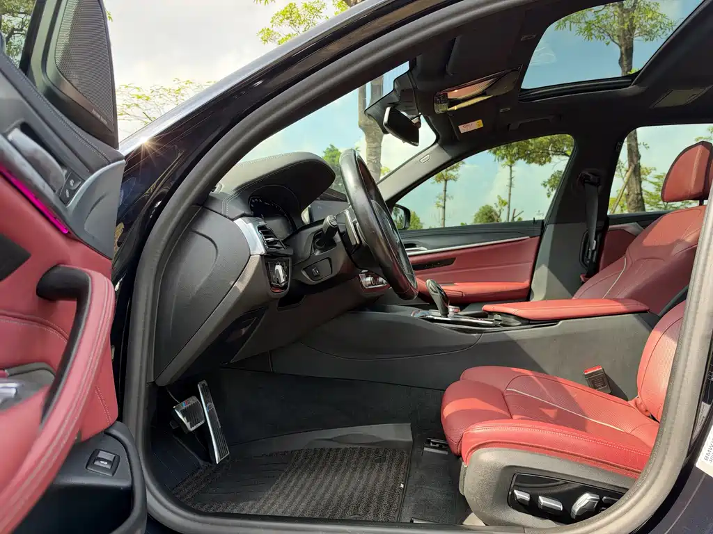 BMW 5 Series — фото 7