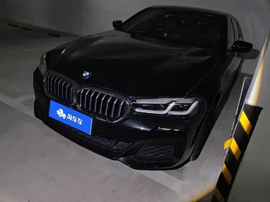 BMW 5 Series — фото 1