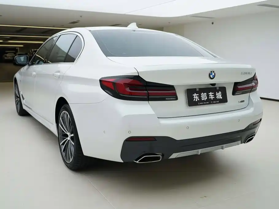 BMW 5 Series — фото 4