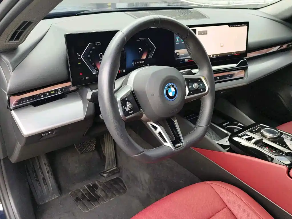 BMW i5 — фото 8