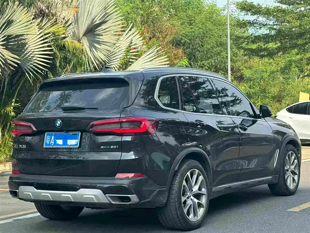 BMW X5 (Import) — фото 9