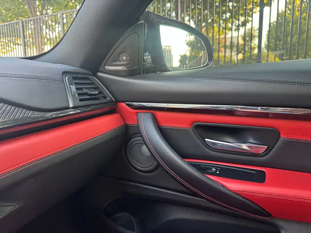 BMW M4 — фото 14