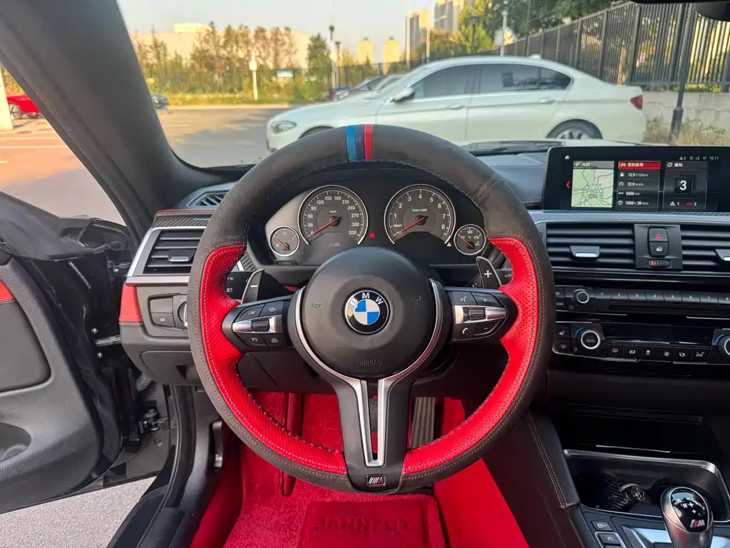 BMW M4 — фото 17