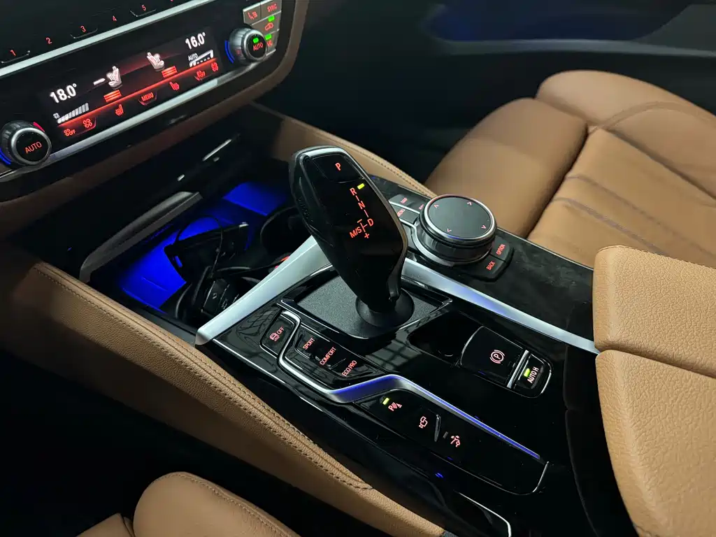 BMW 6 Series GT — фото 10