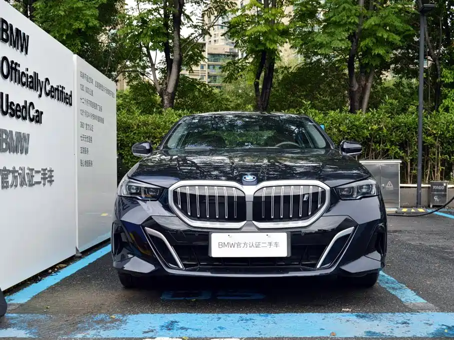BMW i5 — фото 4