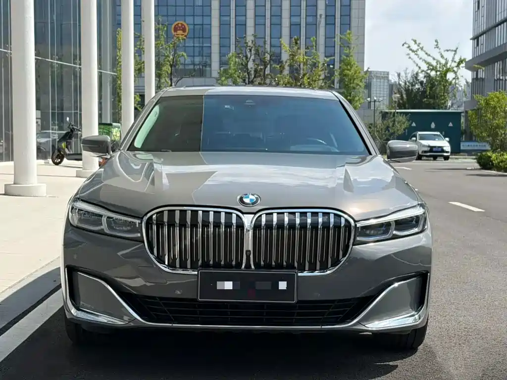BMW 7 Series — фото 2