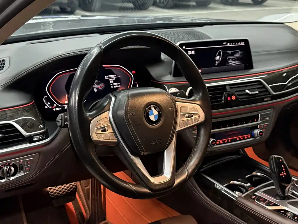 BMW 7 Series — фото 4