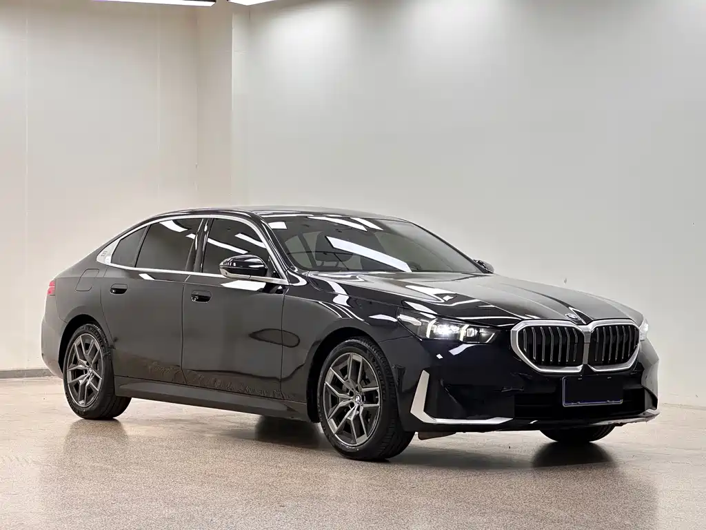 BMW 5 Series — фото 3