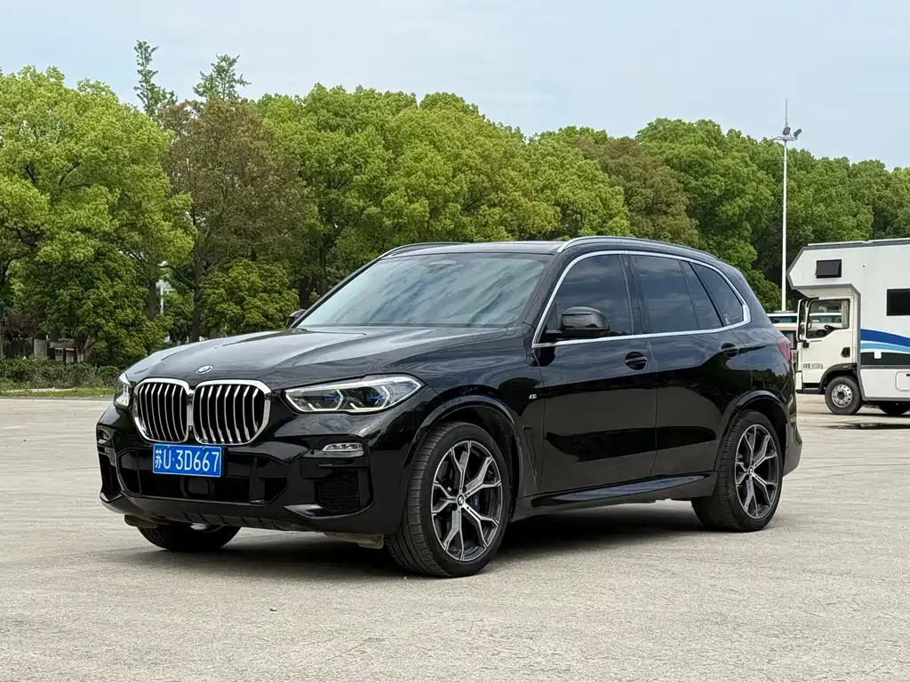 BMW X5 (Import) — фото 2