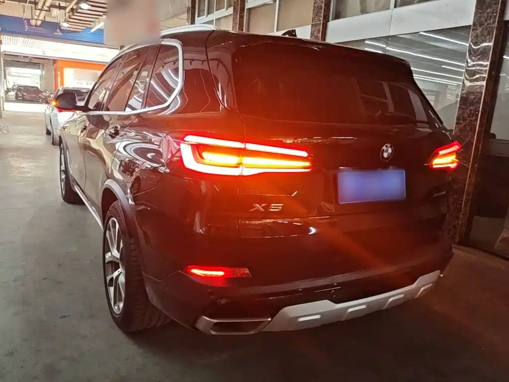 BMW X5 (Import) — фото 5