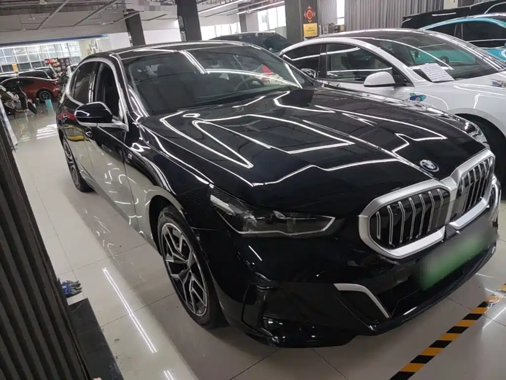 BMW i5 — фото 4