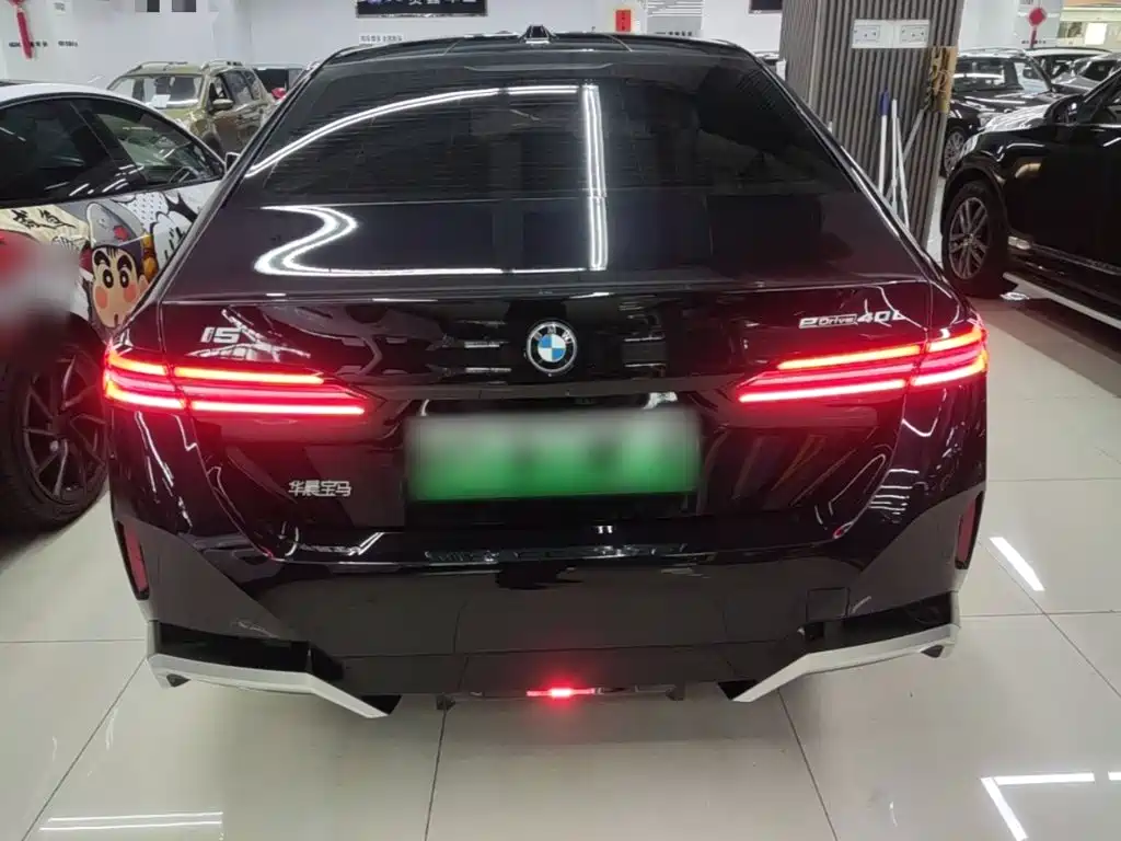 BMW i5 — фото 6