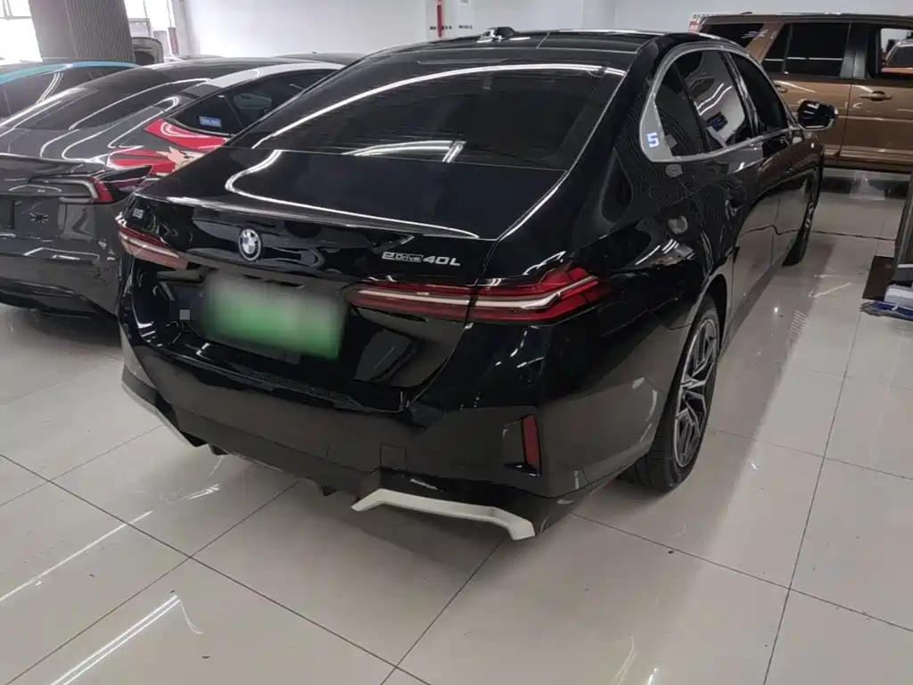 BMW i5 — фото 7