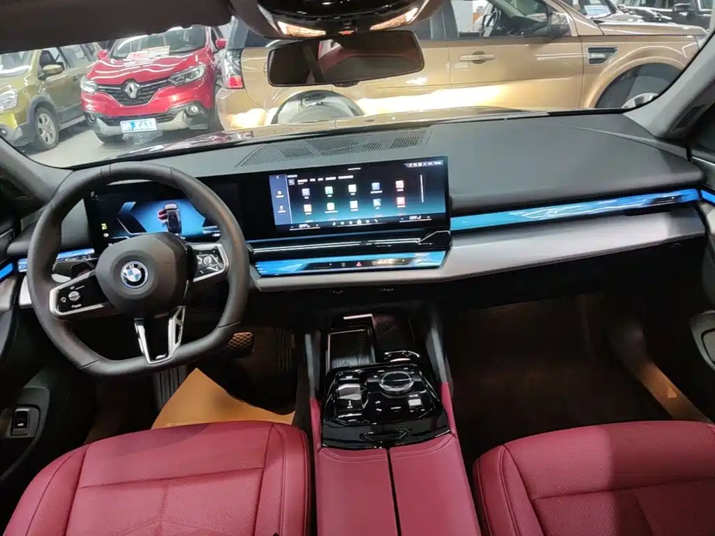 BMW i5 — фото 10