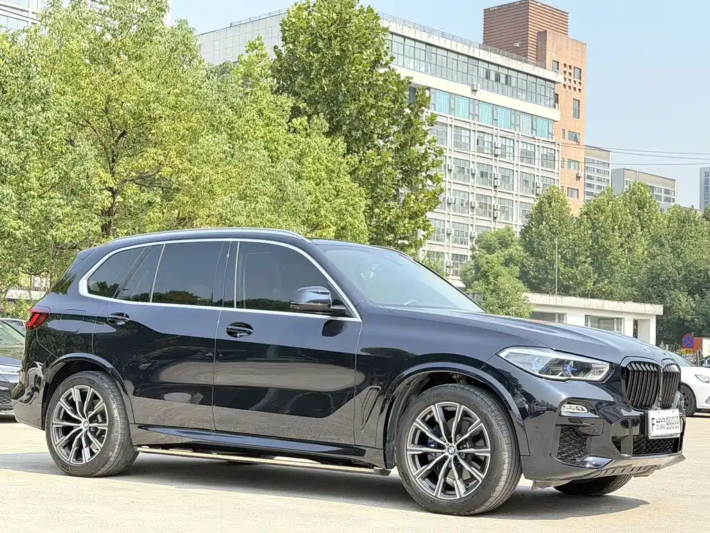 BMW X5 (Import) — фото 3
