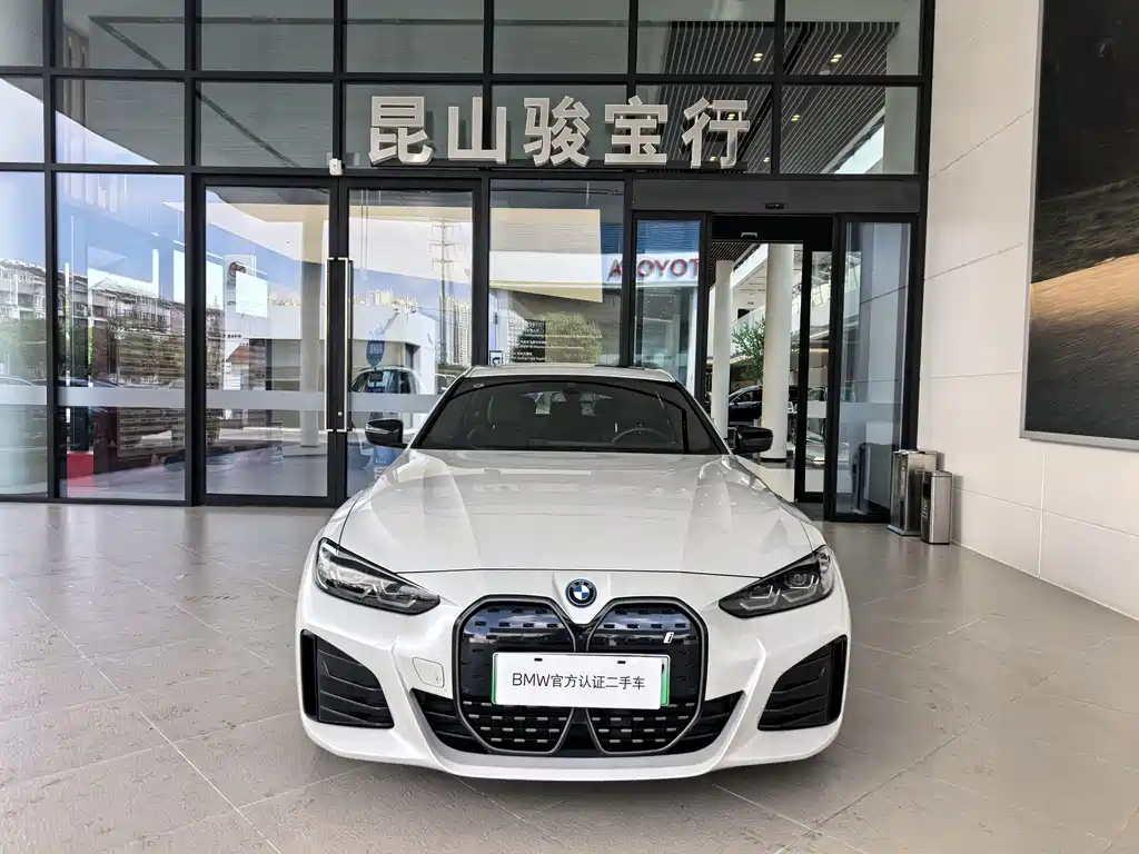 BMW i4 — фото 2