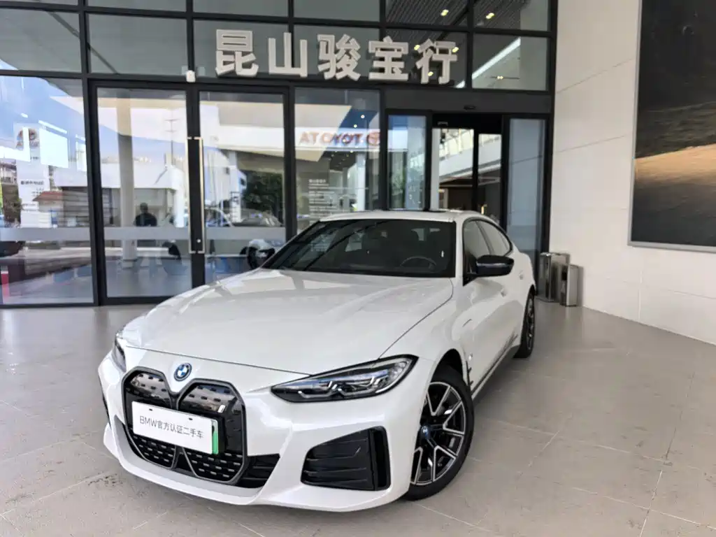 BMW i4
