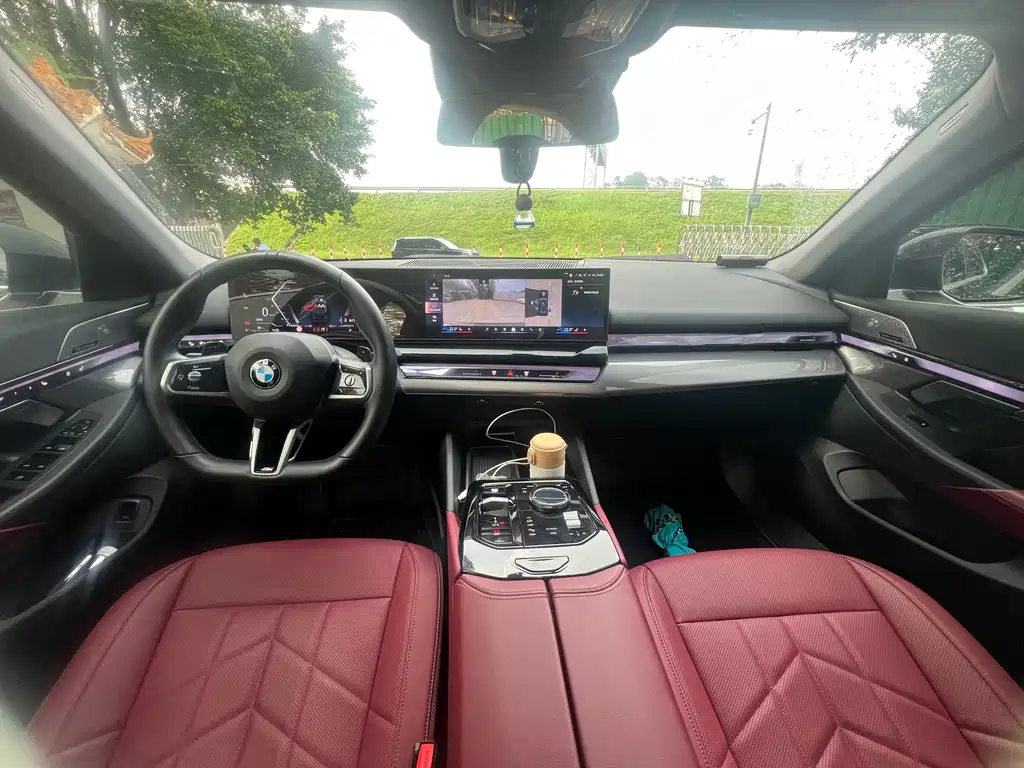 BMW 5 Series — фото 10