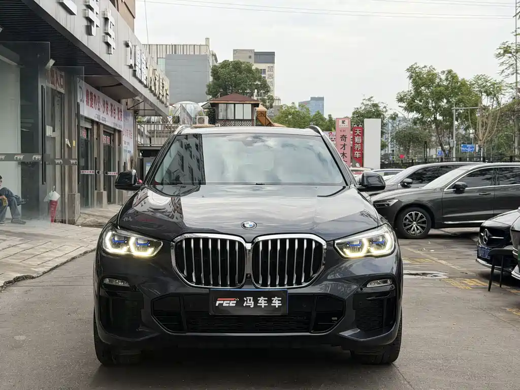 BMW X5 (Import) — фото 2