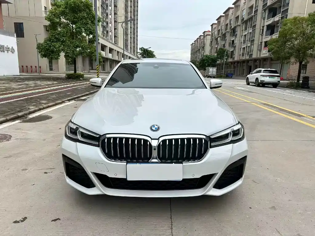 BMW 5 Series — фото 2