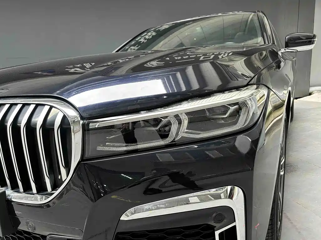 BMW 7 Series — фото 4