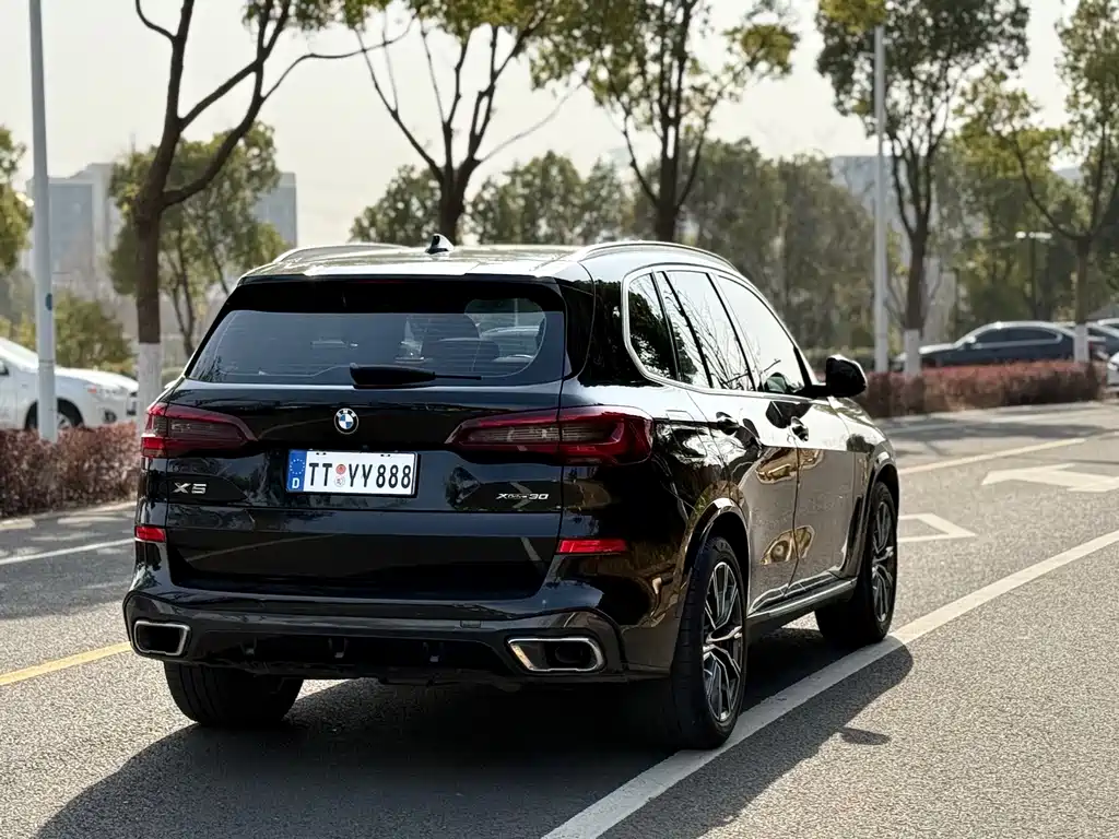 BMW X5 (Import) — фото 14